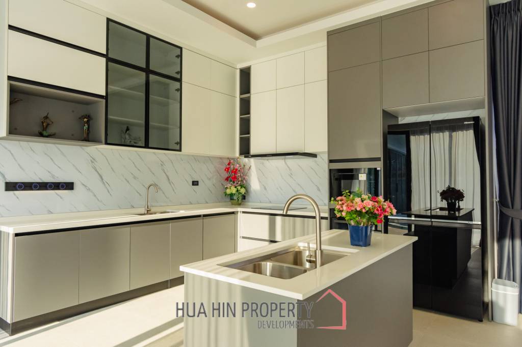 296 sqm New Modern pool villa in Hua Hin City HeavenPlus