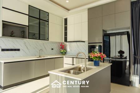 444 Kvm 3 Seng 4 Bad Villa for Salg