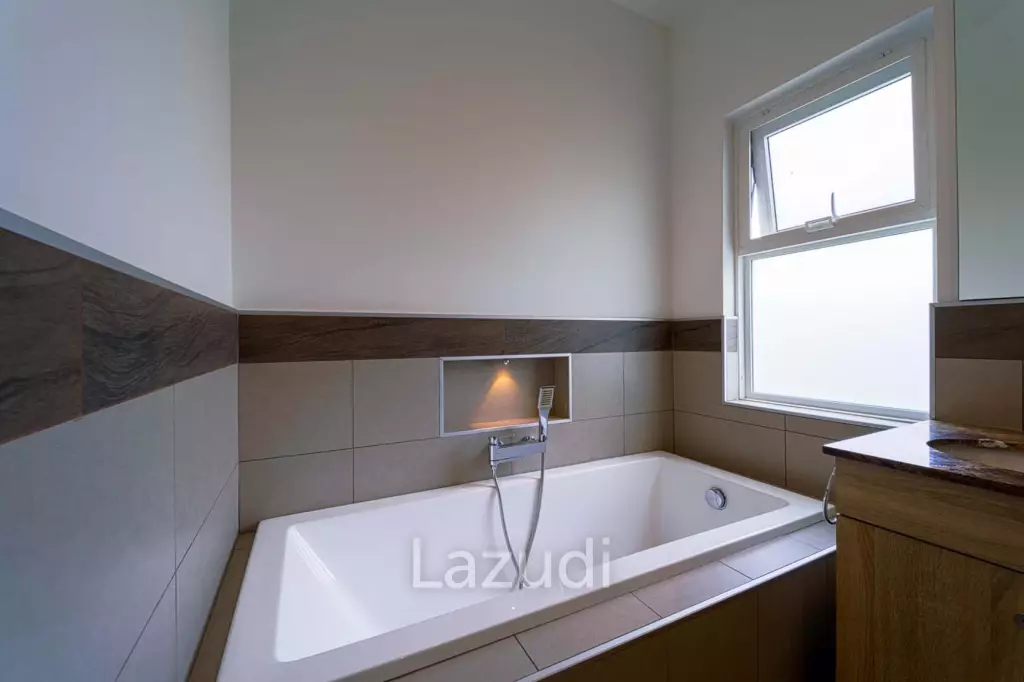 3 Bedroom Pool Villa (MR54)