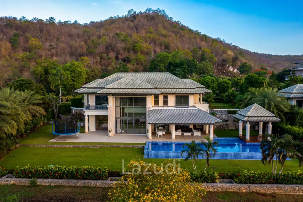Luxury Mansion On Golf Course (BMG5)