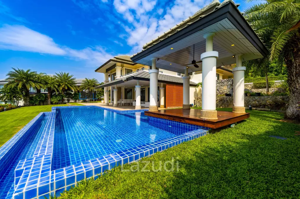 Luxury Mansion On Golf Course (BMG5)