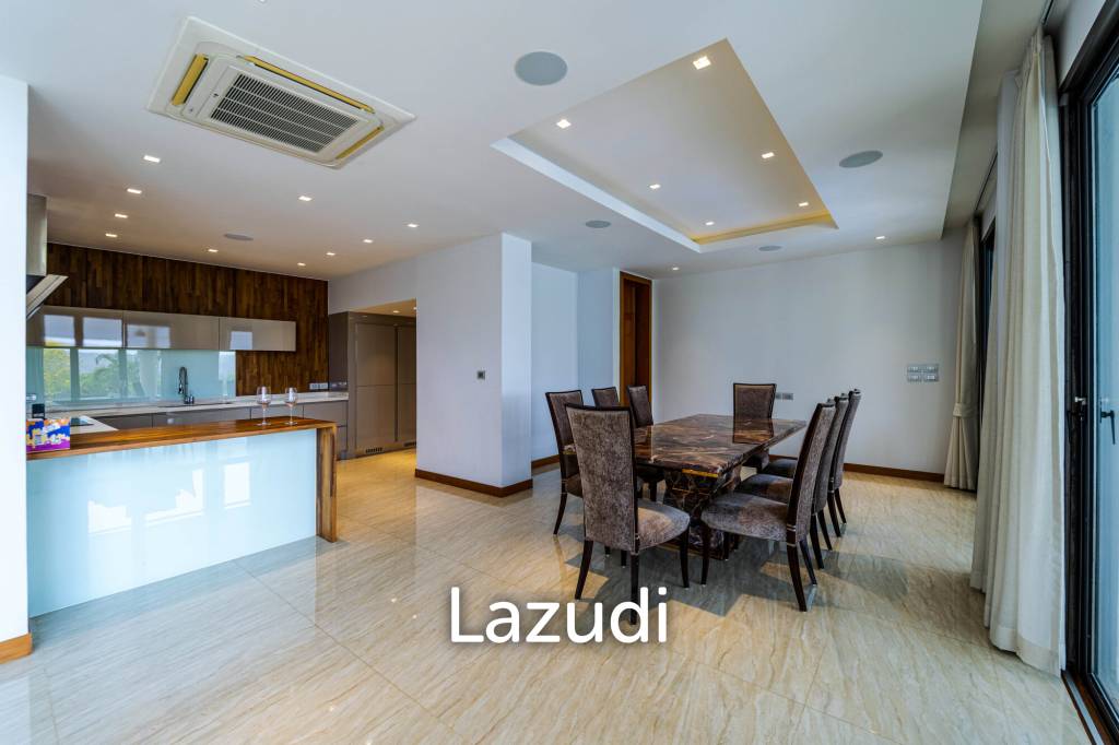 Luxury Mansion On Golf Course (BMG5)