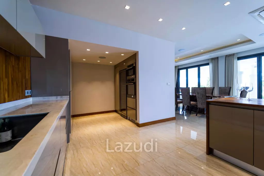 Luxury Mansion On Golf Course (BMG5)