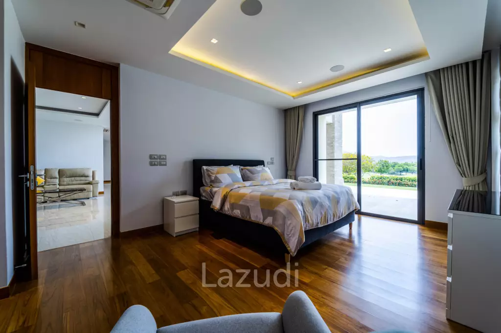Luxury Mansion On Golf Course (BMG5)