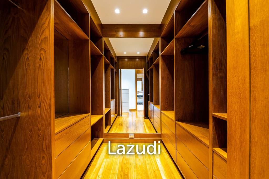 Luxury Mansion On Golf Course (BMG5)
