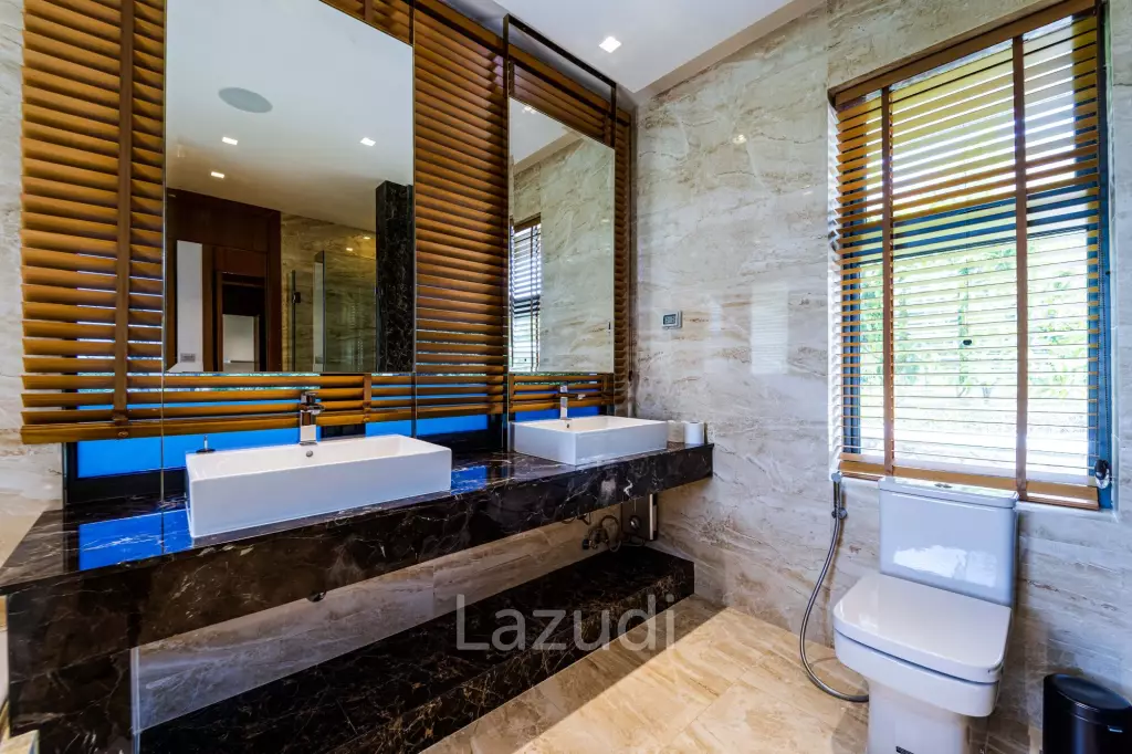 Luxury Mansion On Golf Course (BMG5)