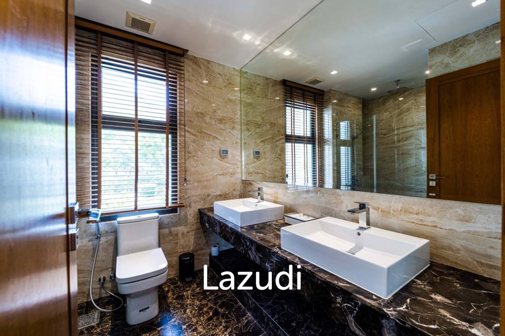 Luxury Mansion On Golf Course (BMG5)