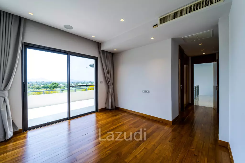 Luxury Mansion On Golf Course (BMG5)
