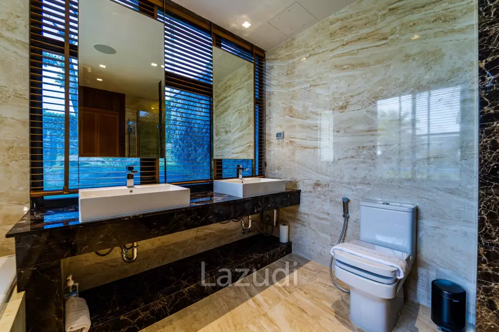 Luxury Mansion On Golf Course (BMG5)