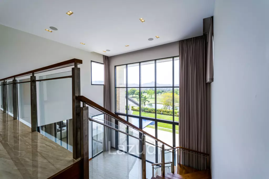 Luxury Mansion On Golf Course (BMG5)
