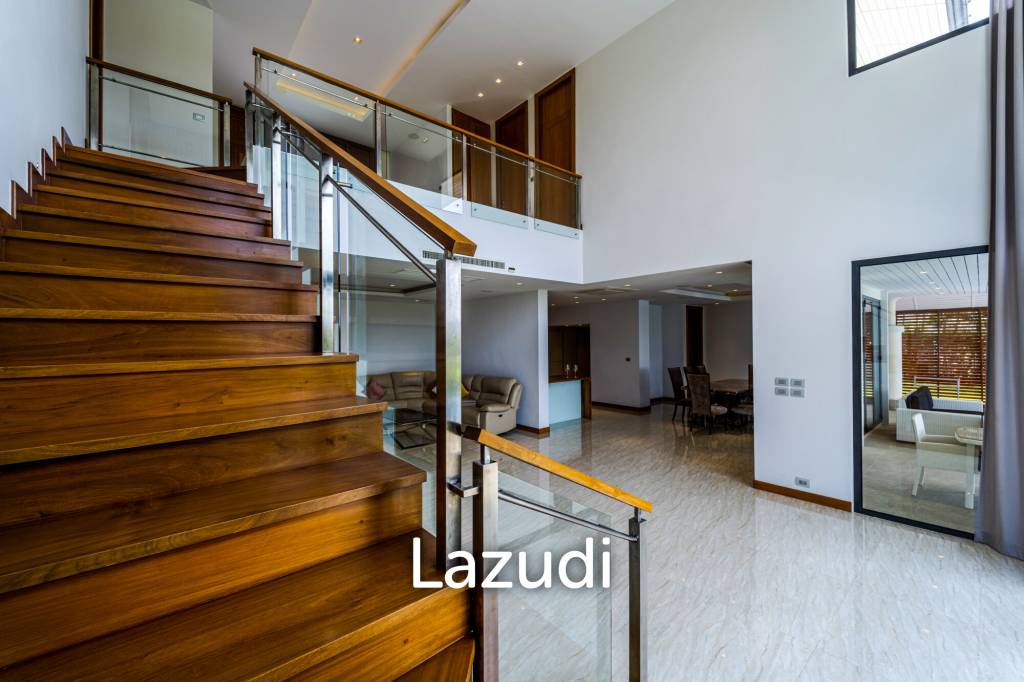 Luxury Mansion On Golf Course (BMG5)