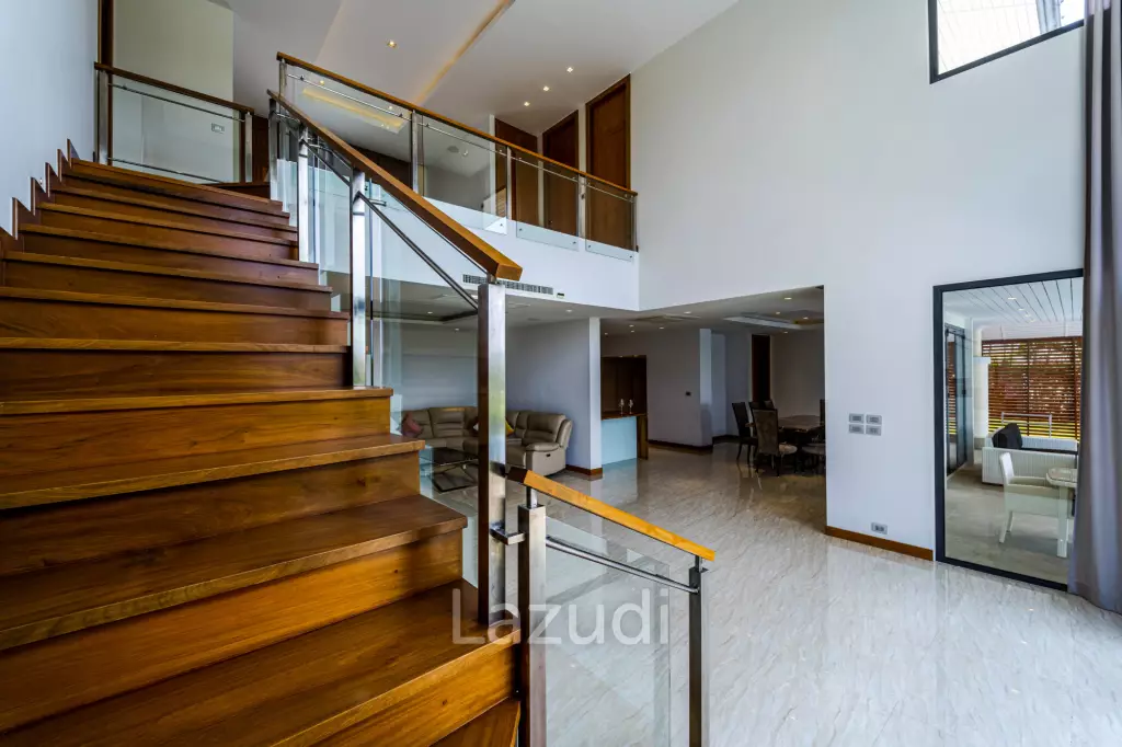 Luxury Mansion On Golf Course (BMG5)
