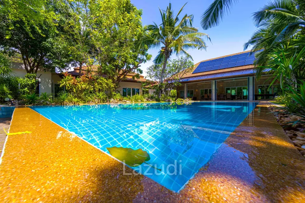 6 Bedroom Luxury Villa on Golf Course (PH125)