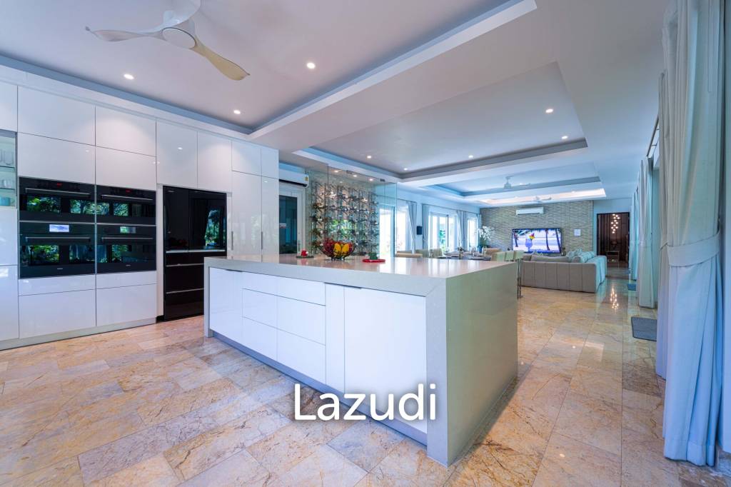 6 Bedroom Luxury Villa on Golf Course (PH125)
