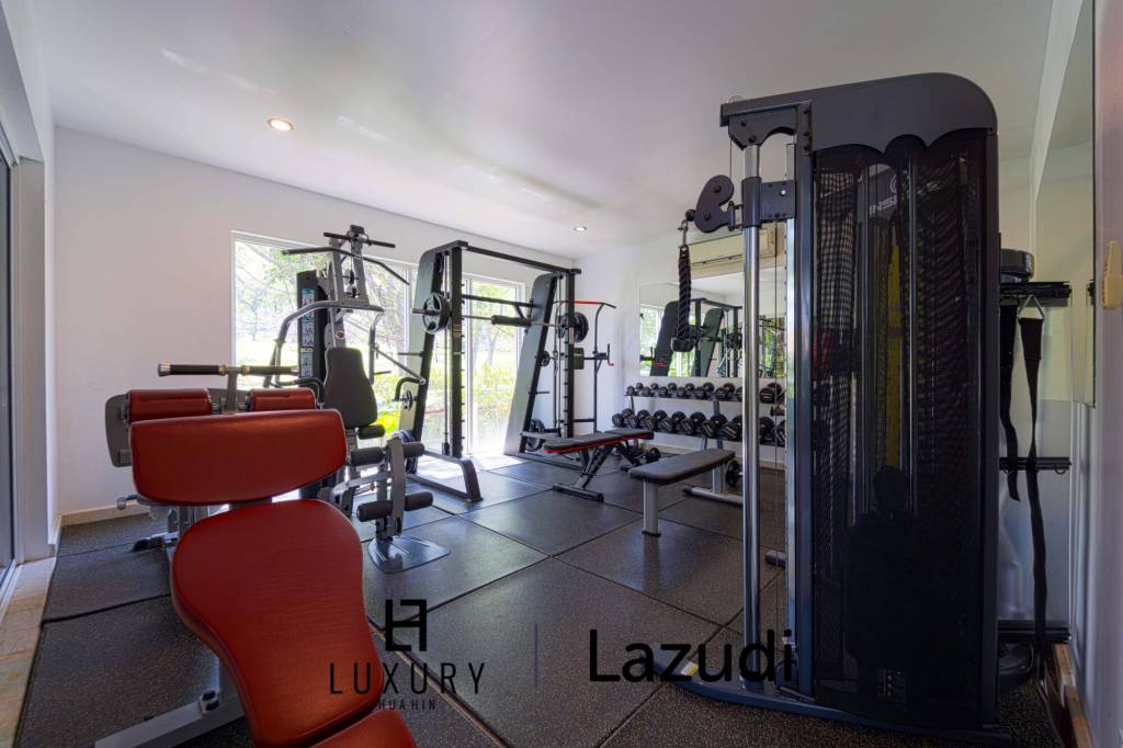 1,650 qm 6 Bett 7 Bad Villa Für Miete