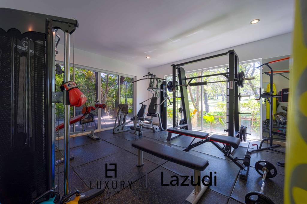 1,650 qm 6 Bett 7 Bad Villa Für Miete