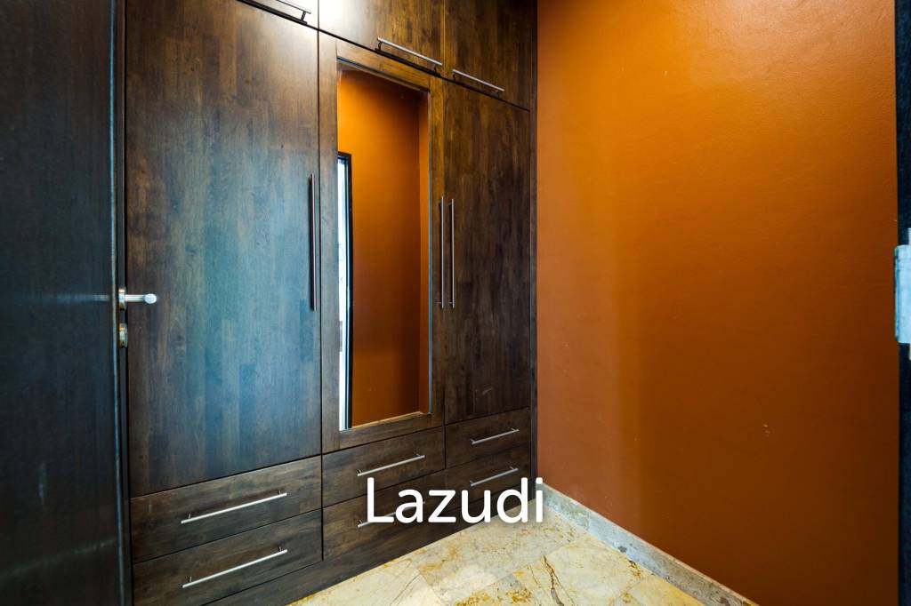 6 Bedroom Luxury Villa on Golf Course (PH125)