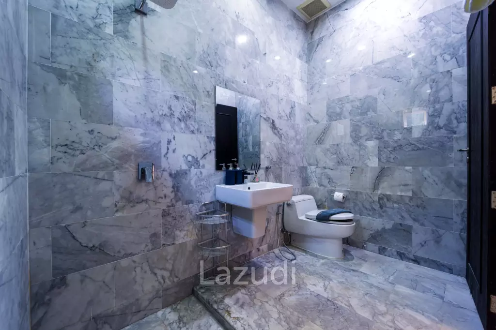 6 Bedroom Luxury Villa on Golf Course (PH125)