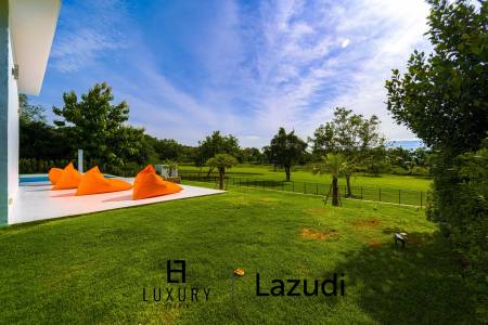 12,550 平方米 4 床 5 洗澡 别墅 对于 租