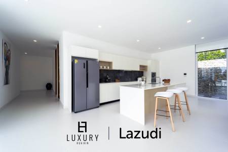 12,550 平方米 4 床 5 洗澡 别墅 对于 租