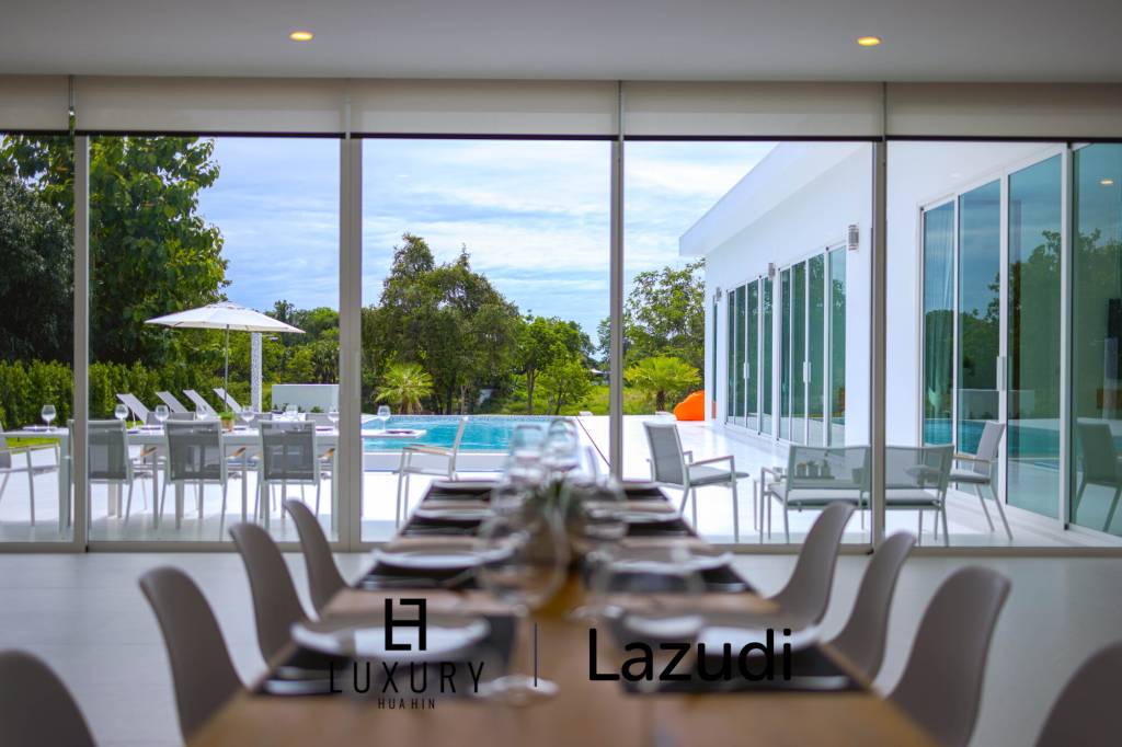 12,550 平方米 4 床 5 洗澡 别墅 对于 租