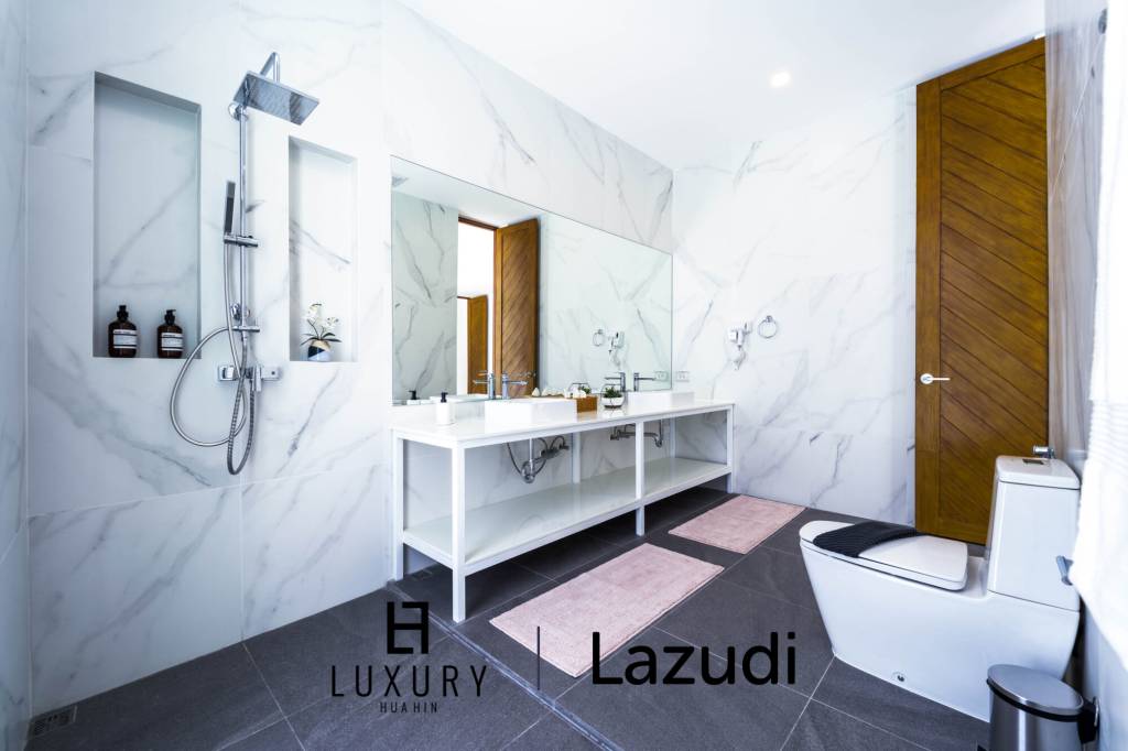 12,550 平方米 4 床 5 洗澡 别墅 对于 租