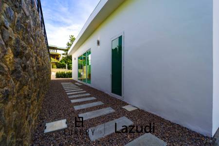 12,550 平方米 4 床 5 洗澡 别墅 对于 租