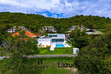 12,550 平方米 4 床 5 洗澡 别墅 对于 租