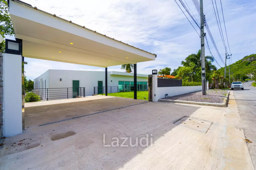 Modern Villa at Palm Hills Golf Club (PH4B)