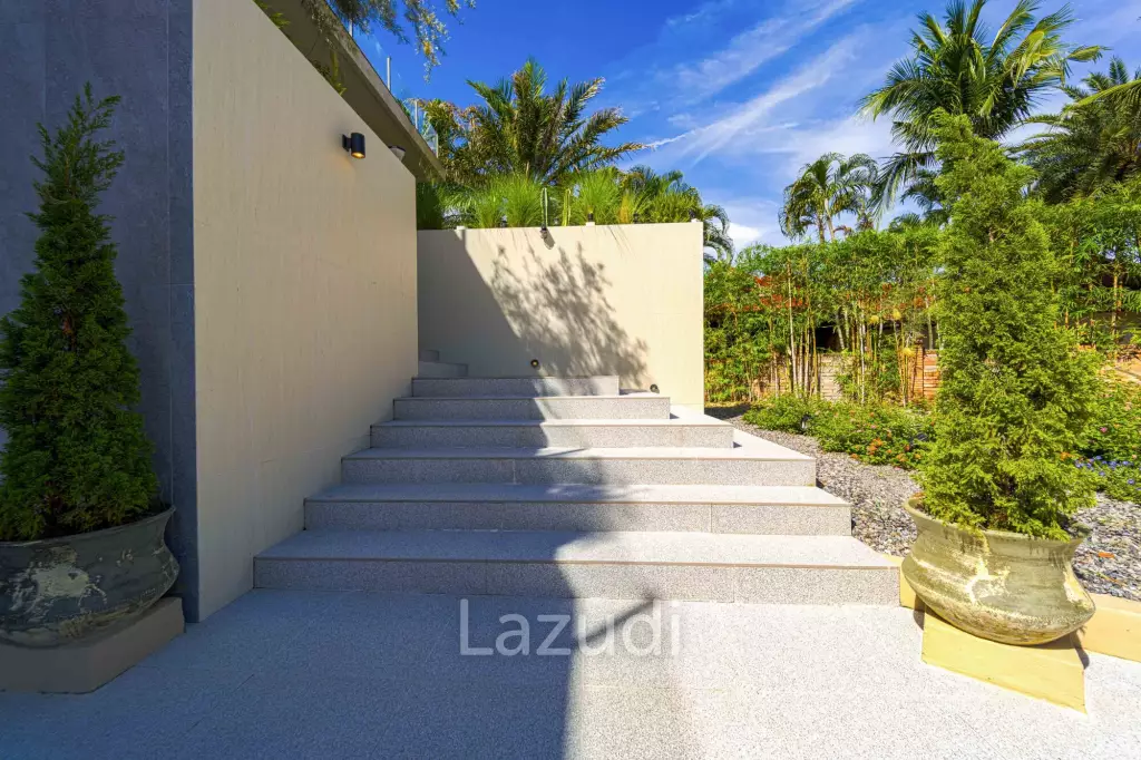 วิลล่าสุดหรู 6 ห้องนอน ในสนามกอล์ฟ (PH6)