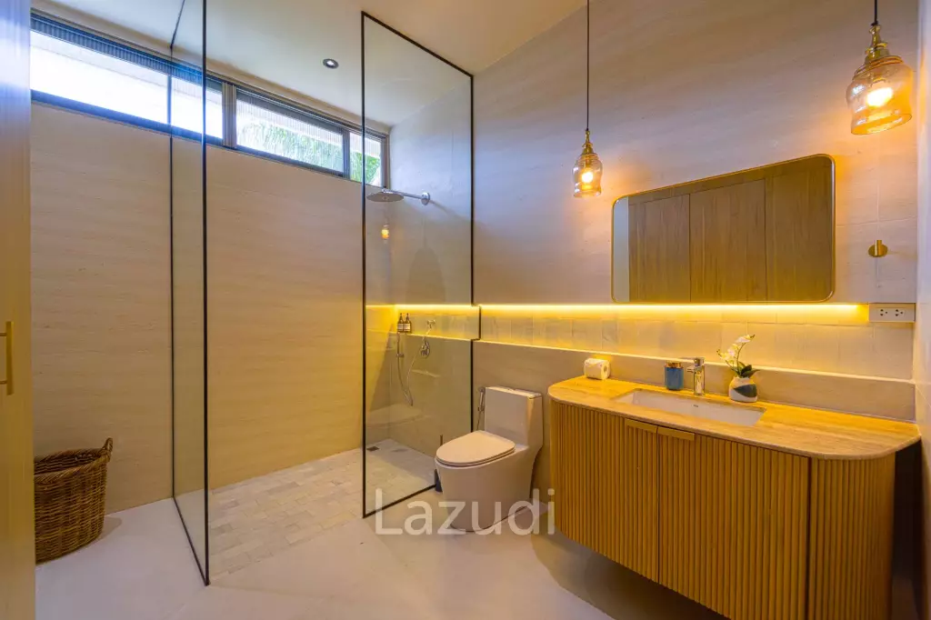 วิลล่าสุดหรู 6 ห้องนอน ในสนามกอล์ฟ (PH6)