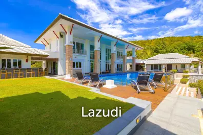 7 Bedrooms Mansion on The Golf Course! (JB2)
