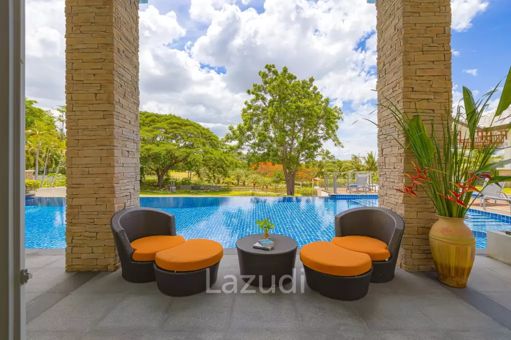 7 Bedrooms Mansion on The Golf Course! (JB2)
