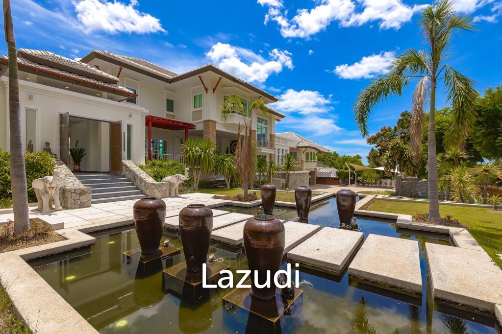 7 Bedrooms Mansion on The Golf Course! (JB2)