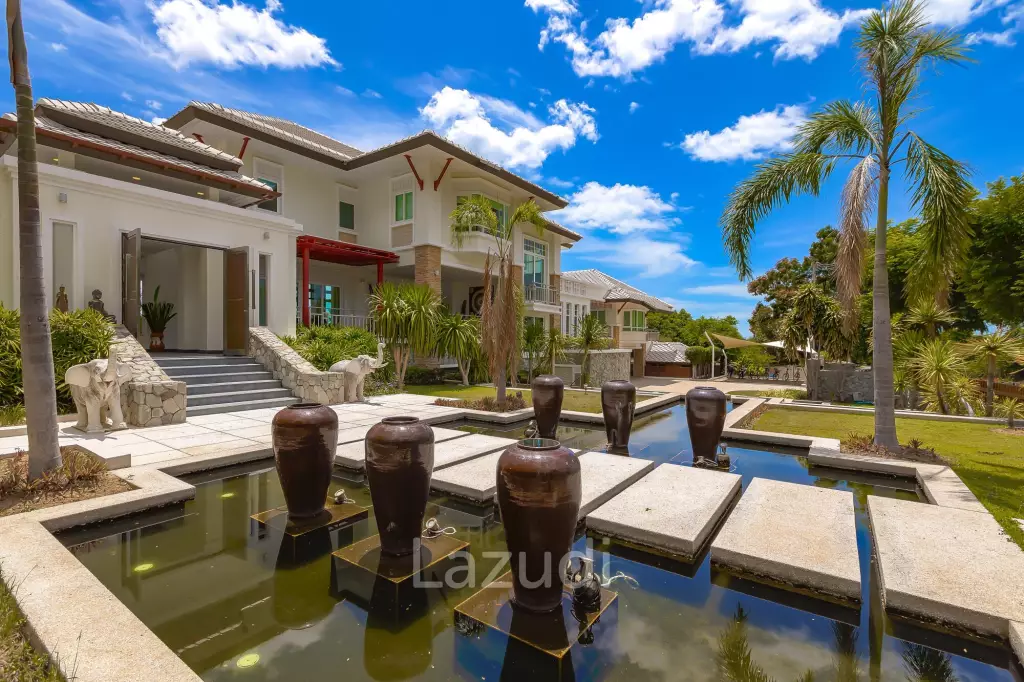 7 Bedrooms Mansion on The Golf Course! (JB2)