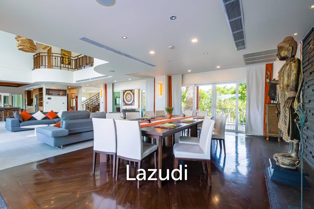 7 Bedrooms Mansion on The Golf Course! (JB2)