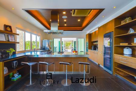 4,800 平方米 7 床 8 洗澡 别墅 对于 租