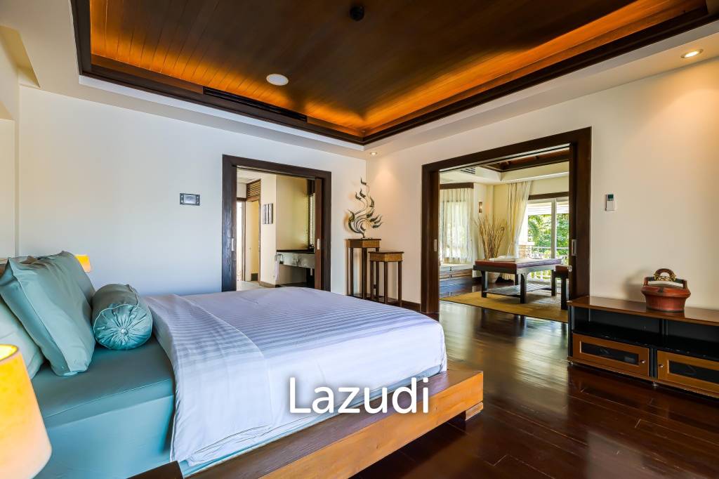 7 Bedrooms Mansion on The Golf Course! (JB2)