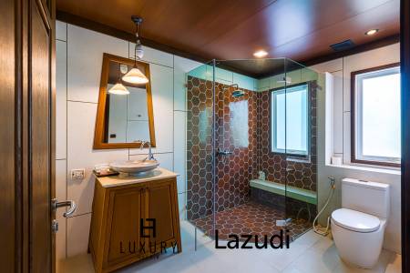 4,800 平方米 7 床 8 洗澡 别墅 对于 租