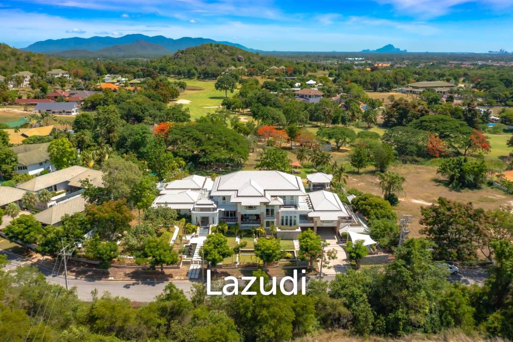 7 Bedrooms Mansion on The Golf Course! (JB2)