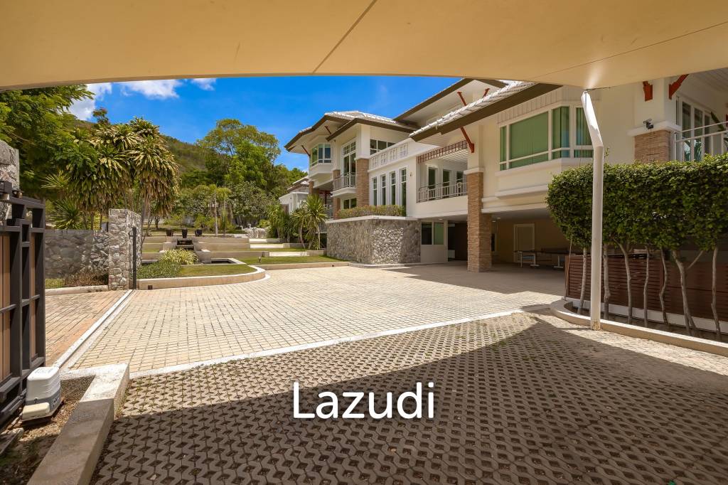 7 Bedrooms Mansion on The Golf Course! (JB2)