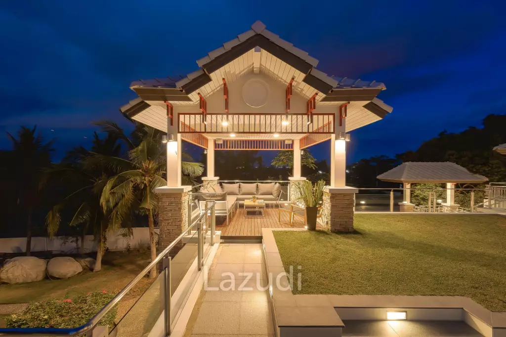 7 Bedrooms Mansion on The Golf Course! (JB2)