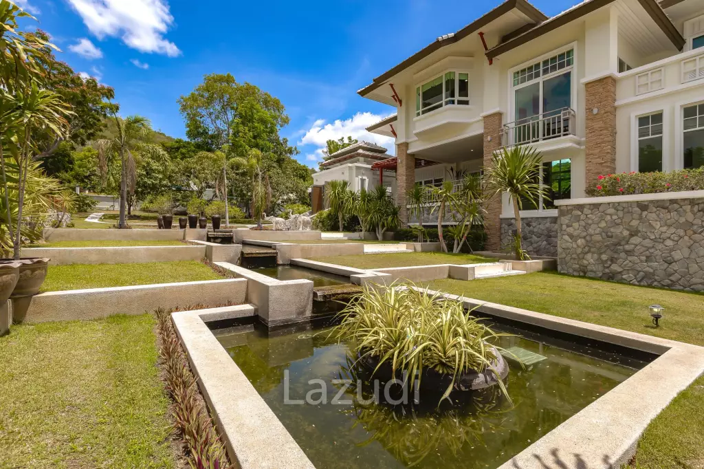7 Bedrooms Mansion on The Golf Course! (JB2)
