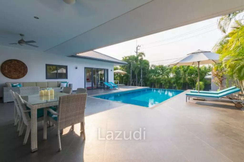 SUNSET VIEWS: Large 3 Bed Pool Villa