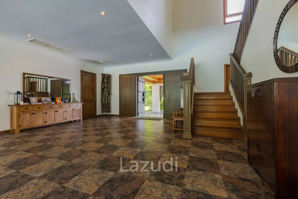 Large 6 Bed Luxury Villa on the Golf Course (PHJ)