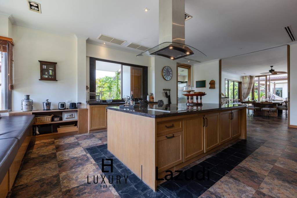 4,800 平方米 6 床 6 洗澡 别墅 对于 租