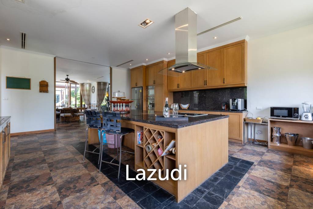 Large 6 Bed Luxury Villa on the Golf Course (PHJ)