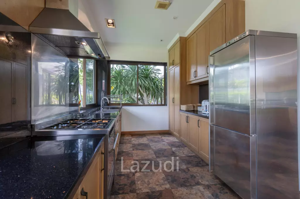Large 6 Bed Luxury Villa on the Golf Course (PHJ)