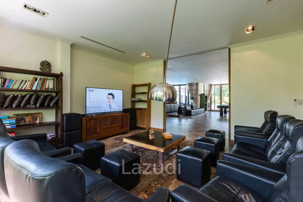 Large 6 Bed Luxury Villa on the Golf Course (PHJ)
