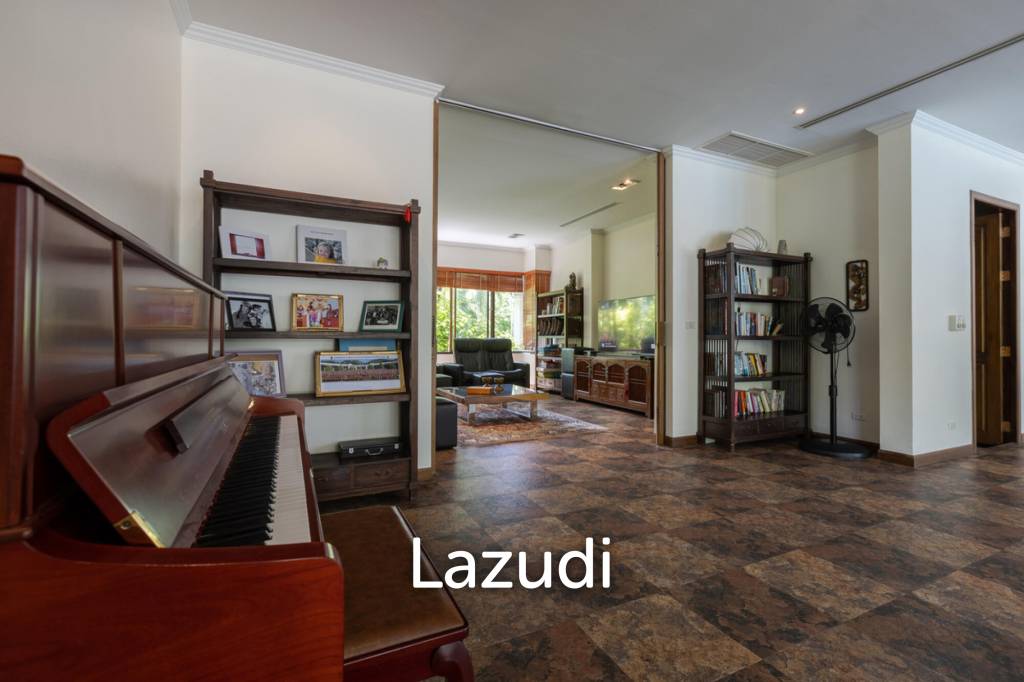 Large 6 Bed Luxury Villa on the Golf Course (PHJ)